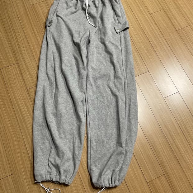 사이드핀턱트레이닝팬츠