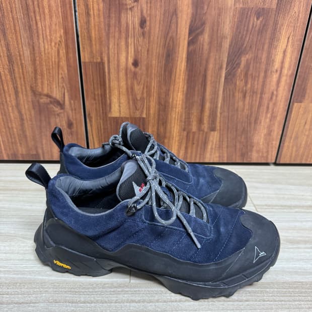 로아 하이킹 카타리나 미드나잇 블루