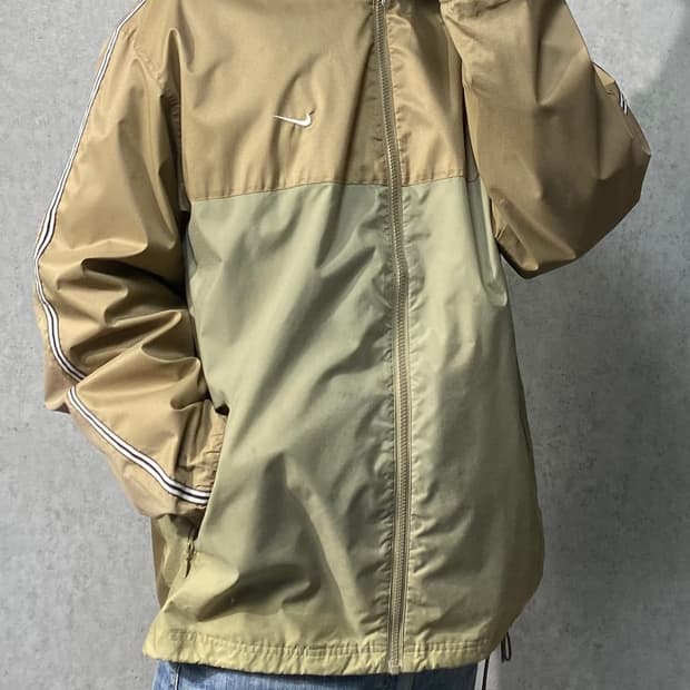 나이키 스우시 빈티지 바람막이/00's 브라운카키