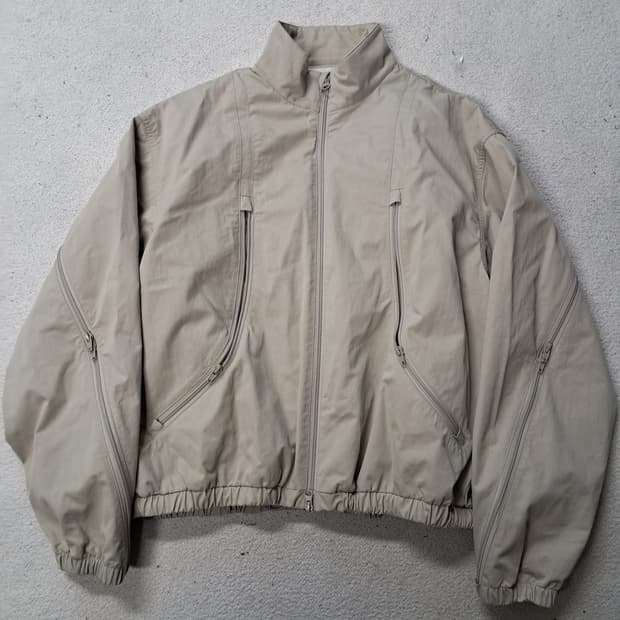  쿠어(COOR)의 멀티 집업 블루종