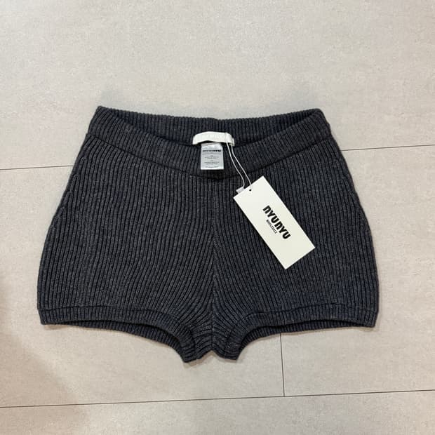 뉴뉴 니트 숏팬츠