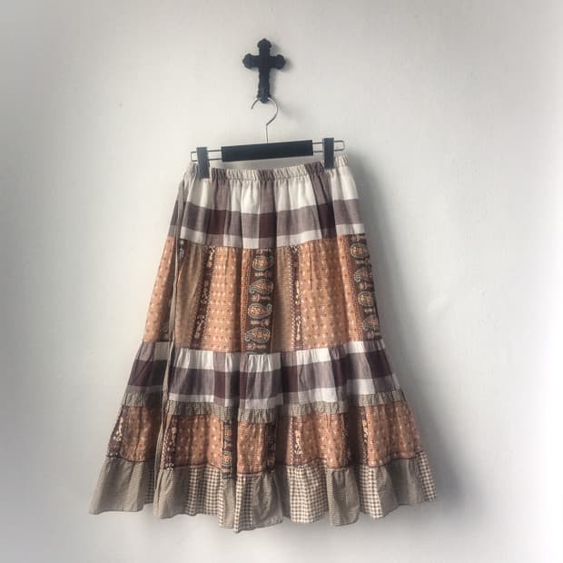 Patch work point midi skirt
