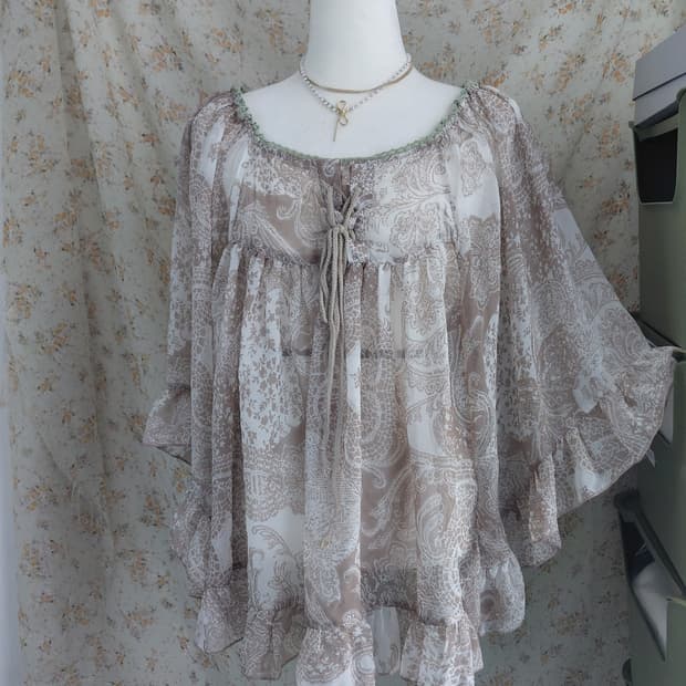 [히피룩] 페이즐리 패턴 시폰 블라우스 프릴 장식