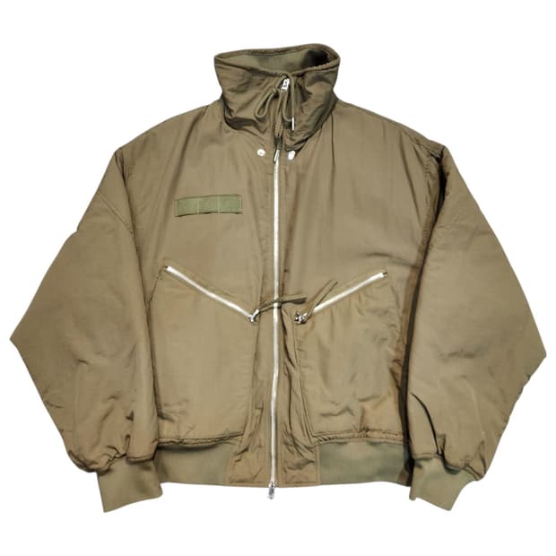 키뮤어 카키색 하이넥 봄버 자켓 (XL)