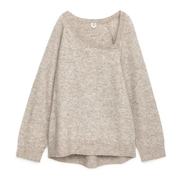 Arket 아르켓 애시메트릭 넥라인 알파카 니트