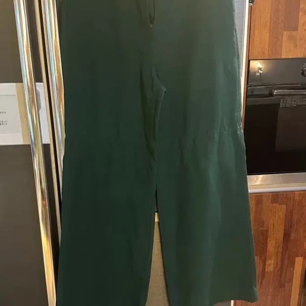 BURBERRY 딥그린 와이드팬츠 사이즈 UK6