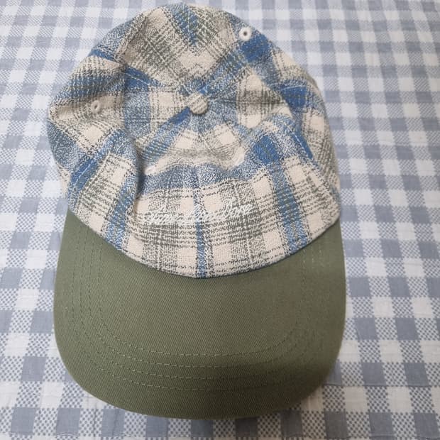 에임레온도르 체크 볼캡 모자
