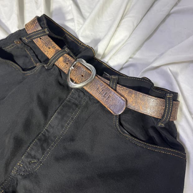 Elle 하트 버클 레더 벨트