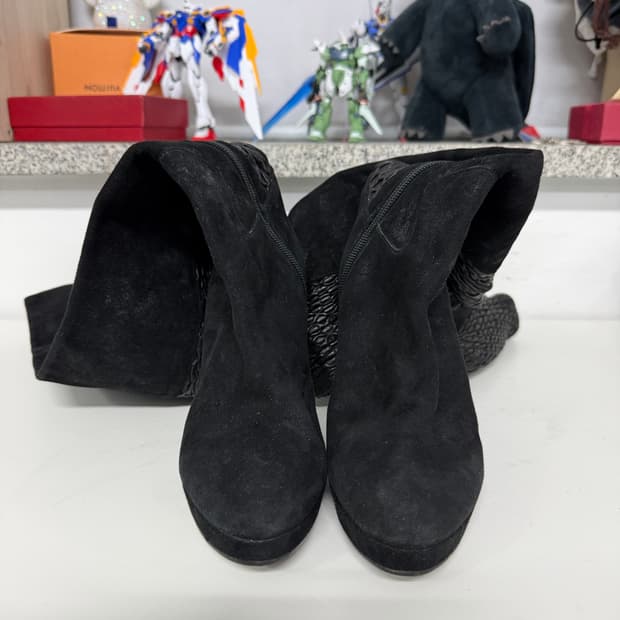 정품) 샤넬 블랙 스웨이드 롱부츠 38(250)