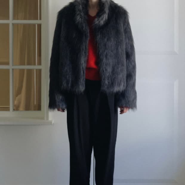 studio table 스튜디오테이블 퍼자켓 카키