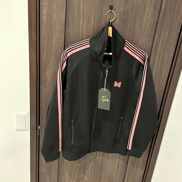 니들스 트랙자켓 검핑 