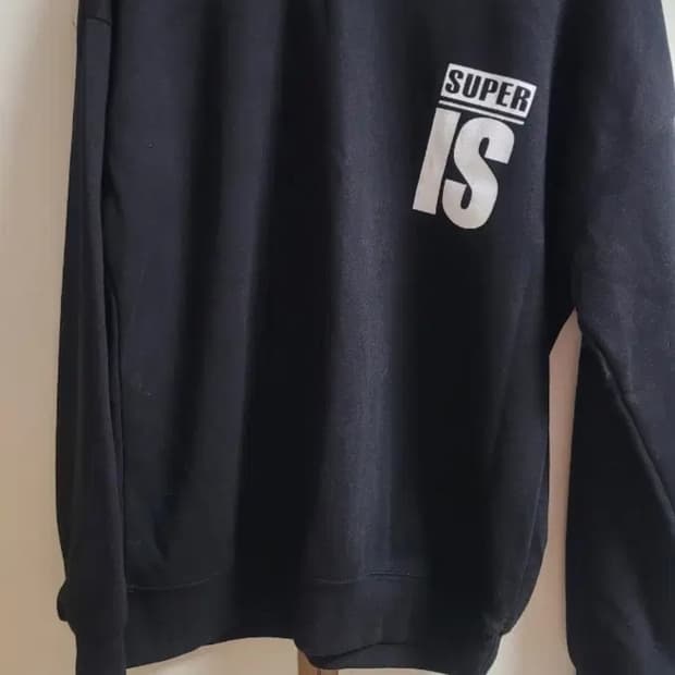 슈퍼아이즈미맨투맨티.    M