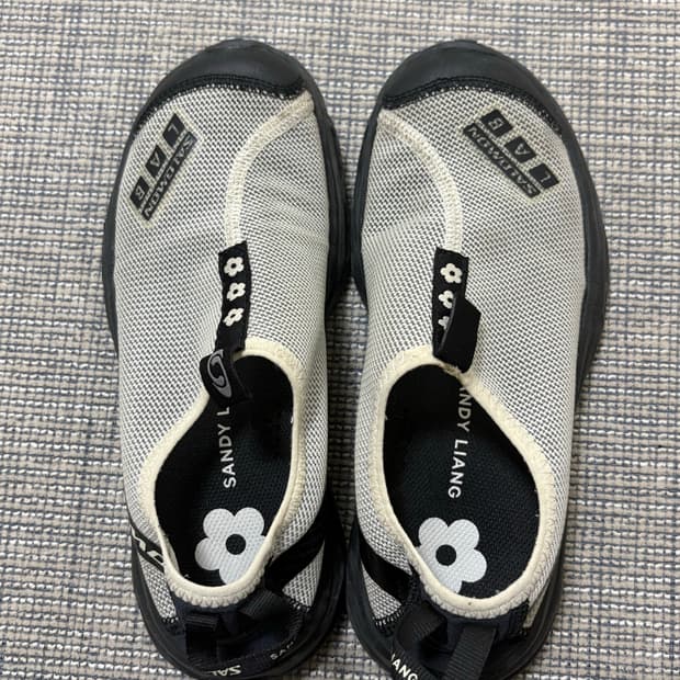 살로몬 x 샌디 리앙 RX 모크 3.0 블랙 화이트 235 판매해요