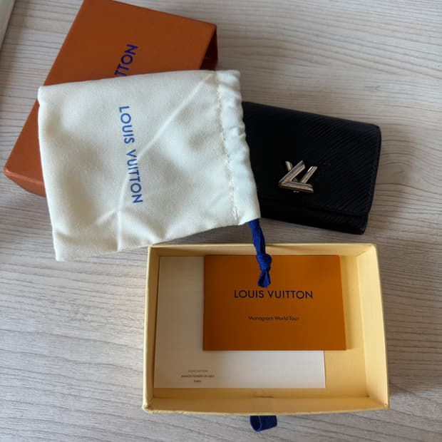 루이비통 에피 지갑