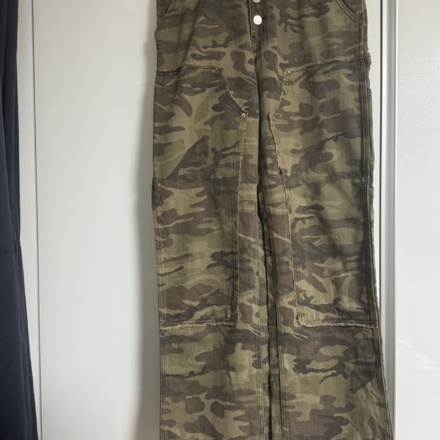 [31]앤더슨벨 카모플라주 카펜터 진 판매