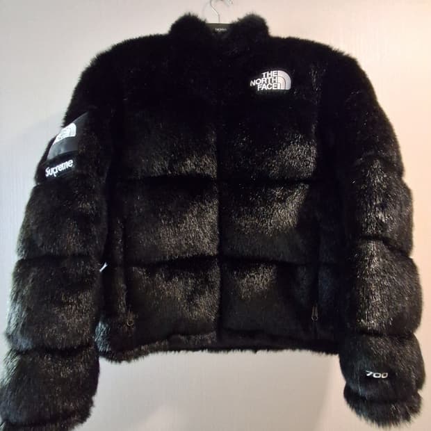 슈프림 x 노스페이스 퍼 눕시 패딩 자켓 M