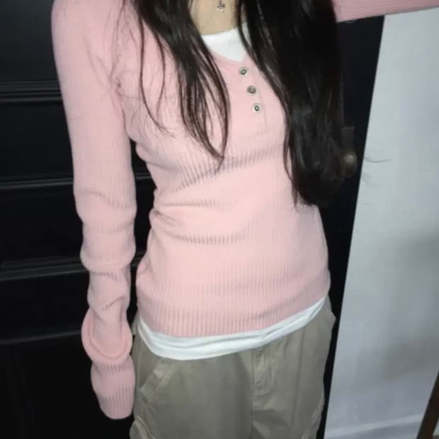 이즈이즈 버튼 니트 베이비 핑크