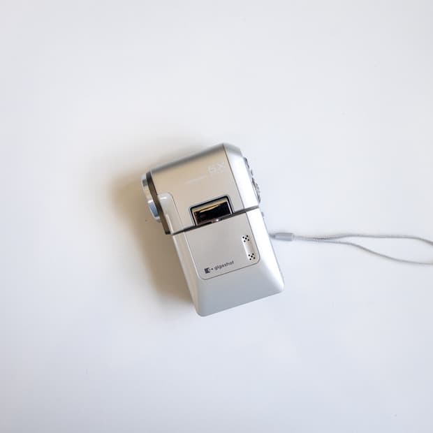 Toshiba Gigashot MEHV10 / 빈티지 디지털 캠코더