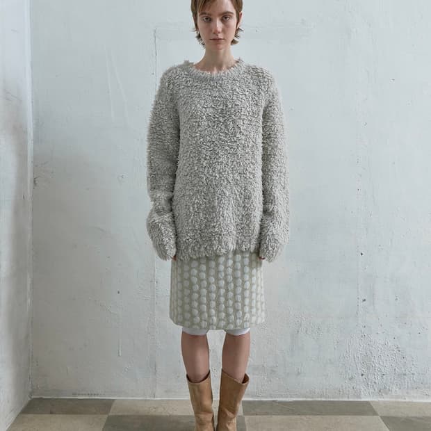 낫띵에브리띵 오버사이즈 퍼지 니트 그레이 아이보리