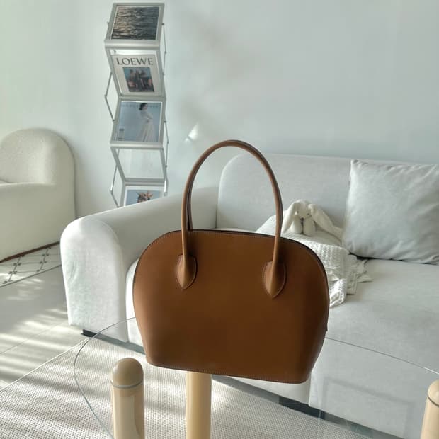 이세이미야케 im product 가죽 토트백