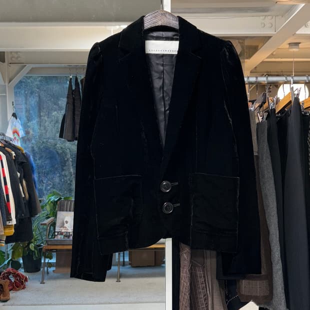 스나오 쿠와하라 벨벳 자켓