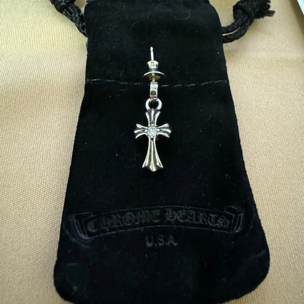 크롬하츠 베이비펫 이어링 양면 1P 파베다이아 오리지널