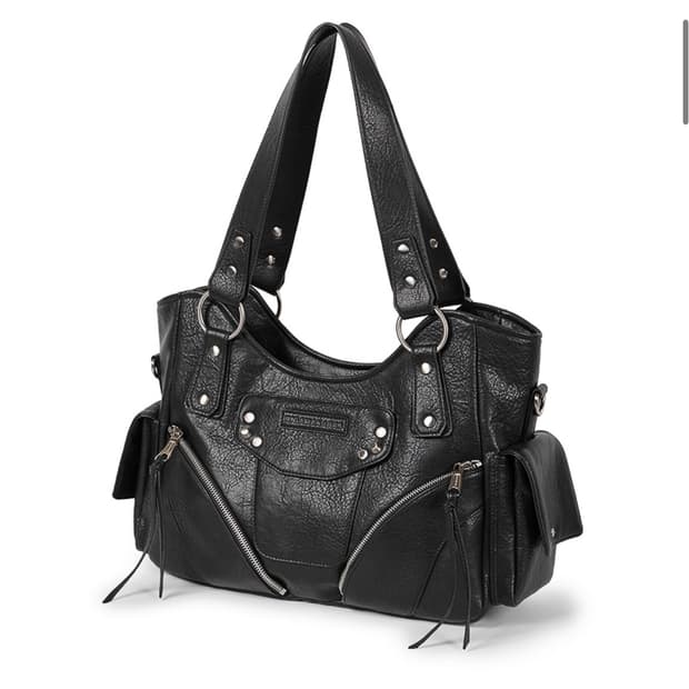 이우가마카라스 스터디드 레더 숄더백 블랙