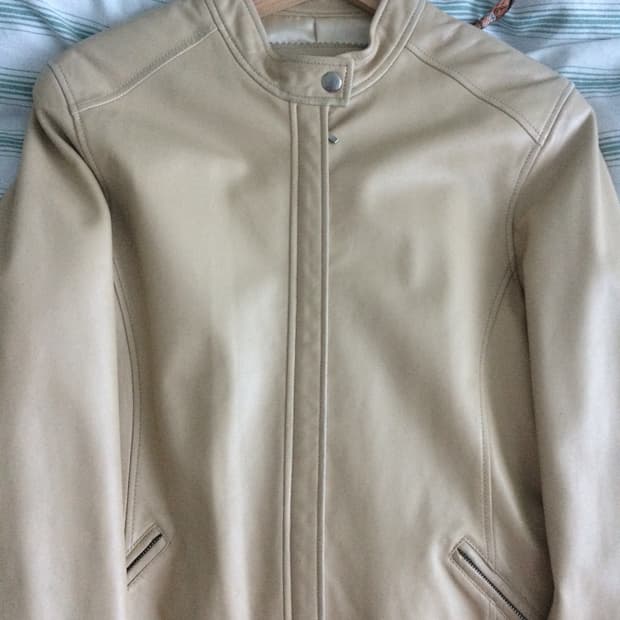 아아보리 레더 자켓