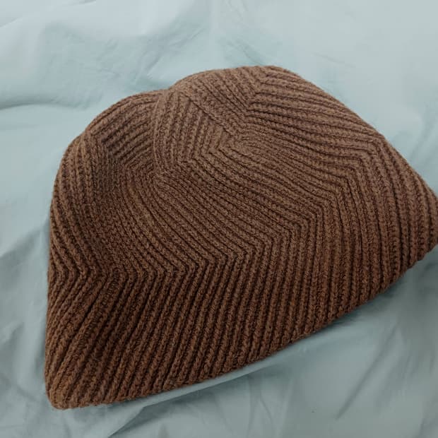 Adsum 앗슘 zigzag beanie 지그재그 비니 (카키스)