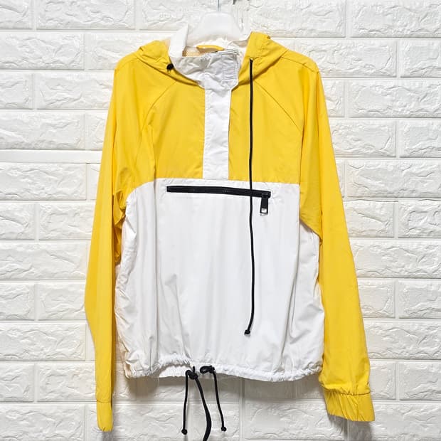 택포// 홀리스터 아노락 바람막이 M