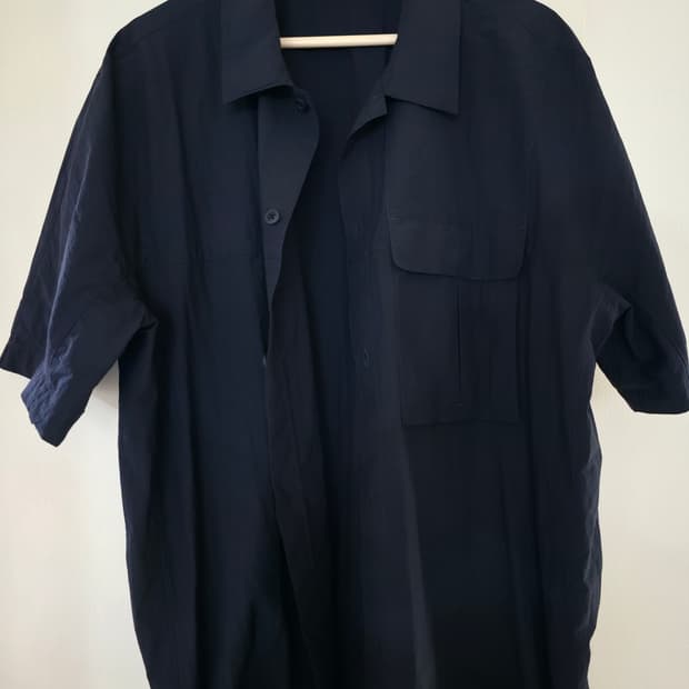 DKNY 네이비 반팔셔츠 23SS L