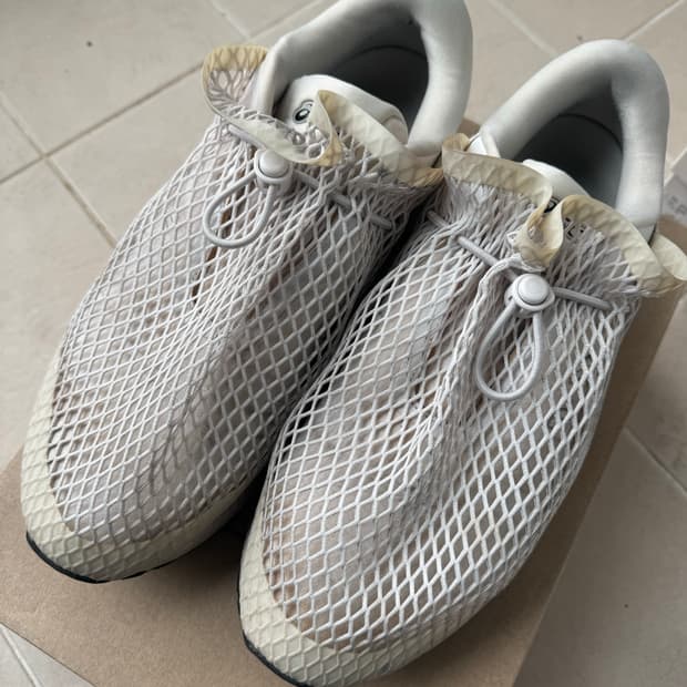 아식스X비비안웨스트우드 (282.5)