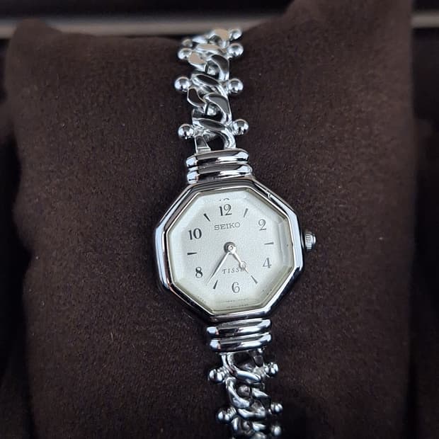 세이코 tisse 쿼츠 시계 판매합니다