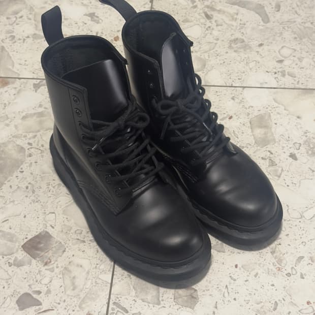 닥터마틴 1460 모노 부츠 블랙 거의 새상품