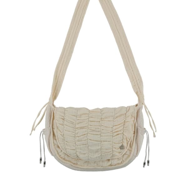 코이세이오 퀼티드 크로스백 아이보리 구해요