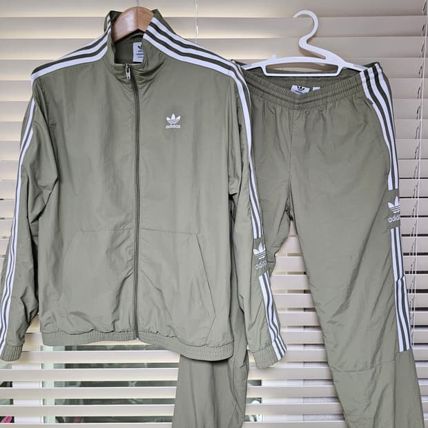 아디다스 아디컬러 클래식 락업 카키 트랙탑 셋업 L