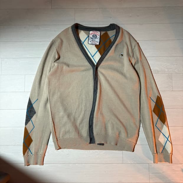 디젤 아가일 가디건