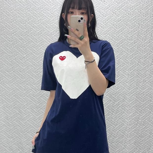 꼼데가르송 올드스쿨 캐주얼 키치 더블하트 반팔티 XL C12655