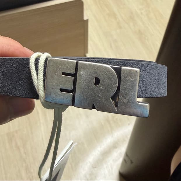erl 스웨이드 스키니 벨트 새상품