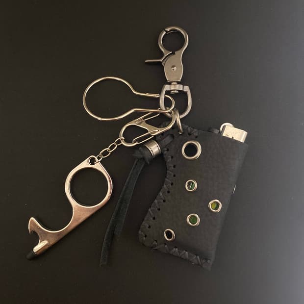 빈티지 펀칭 가죽  케이스 키링