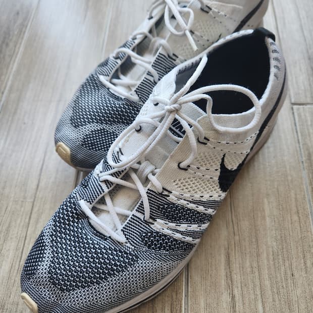 나이키 플라이니트 트레이너 화이트 블랙 2017 (290)