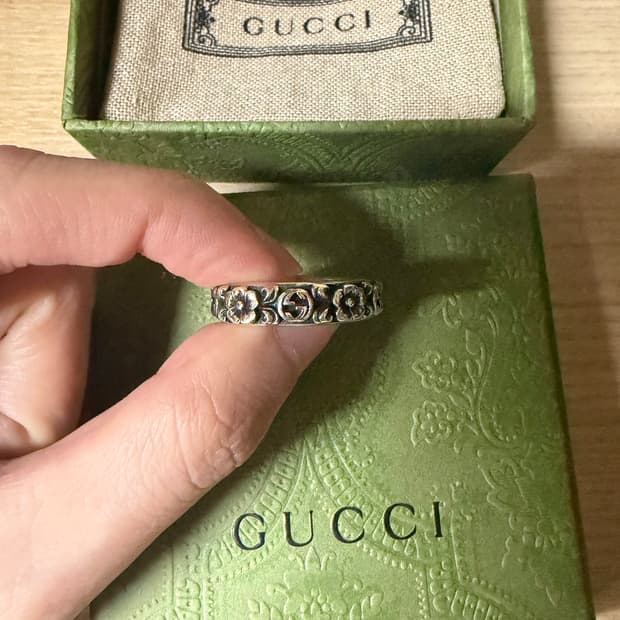 구찌 실버 인터로킹 g플라워 링