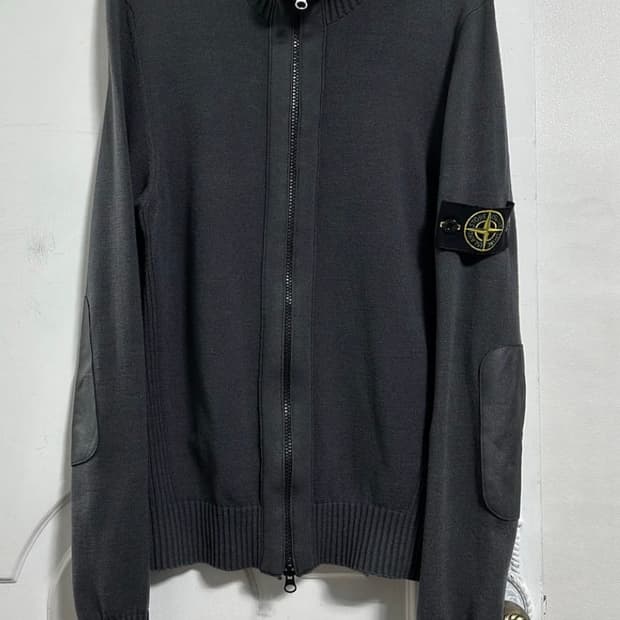 스톤아일랜드 니트집업 판매