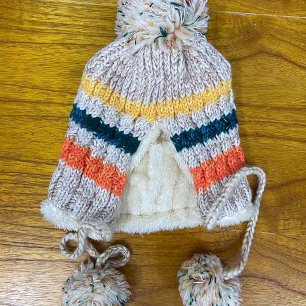 빈티지 컬러블럭 방울 비니