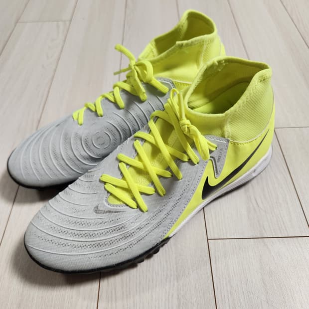 나이키 풋살화 팬텀 루나 2 아카데미 TF(FJ2566-003) 사이즈2