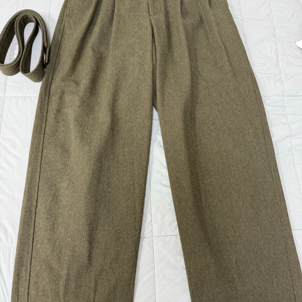M 렉토 디테일 벨트 카키 팬츠