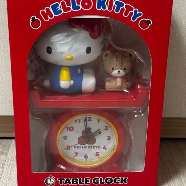 헬로키티 50주년 기념 탁상시계 미개봉