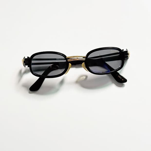LOUIS SASA 블랙 골드 오벌 프레임 빈티지 선글라스