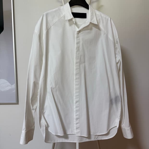 백 프린팅 셔츠