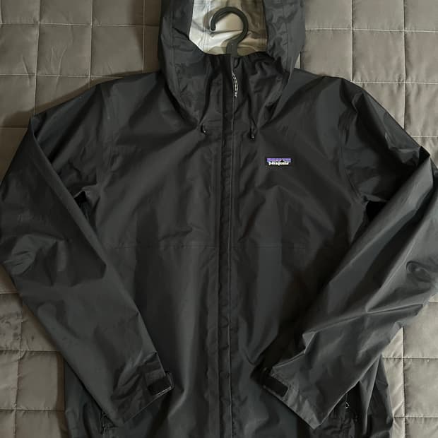 파타고니아 토렌쉘 블랙 L